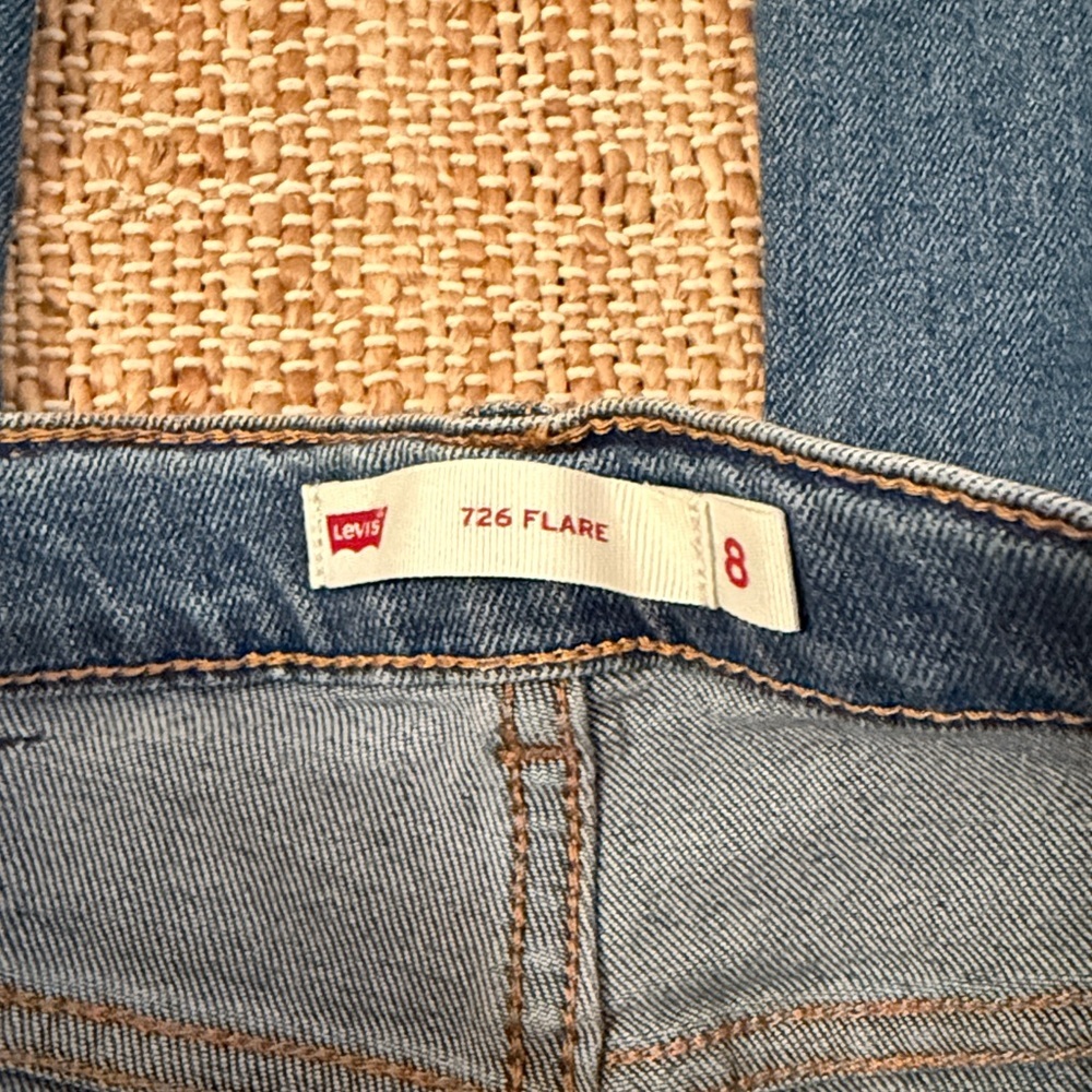 Levi's Girl's 726 Flare Jeans Medium Wash Size 8 - Picture 5 of 7
